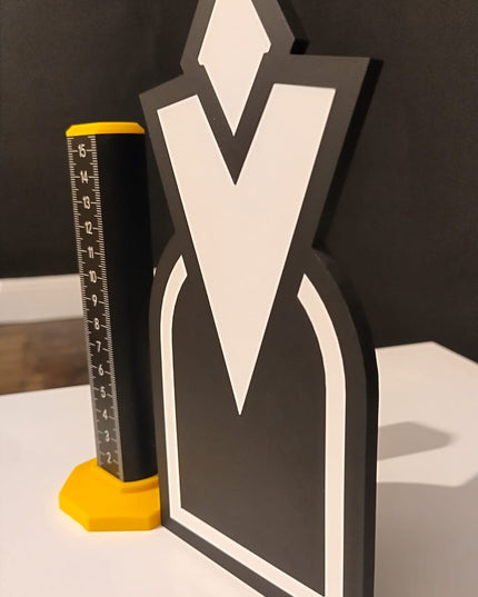 Skyrim Large quest marker - homemade Door sign