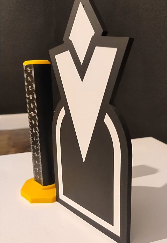 Skyrim Large quest marker - homemade Door sign