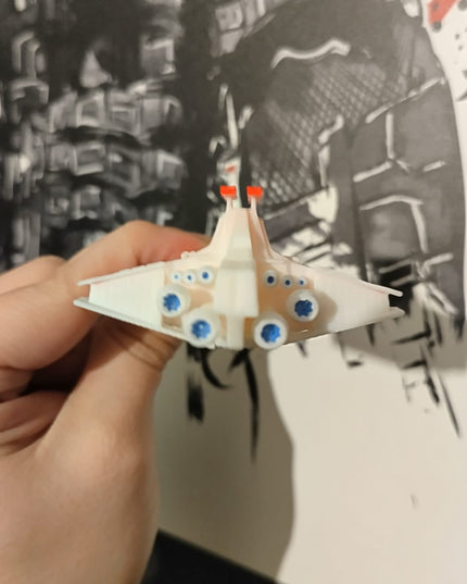 Mini Star wars space ship - venator clone wars