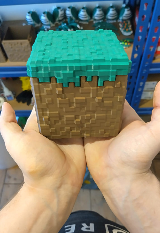 Giant Grass block pixel - with opening lid